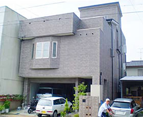 株式会社あいホーム:石造りをイメージした外壁