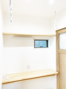 寝室横の家事室