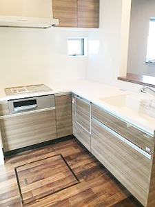 株式会社あいホーム：静岡市清水区分譲住宅　キッチン　台所