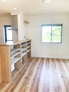 株式会社あいホーム：焼津市K様邸　リビング