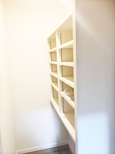 株式会社あいホーム：静岡市清水区・共同住宅　シューインクローゼット