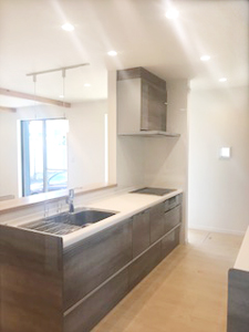 株式会社あいホーム：焼津市O様邸　キッチン