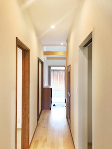 株式会社あいホーム：静岡市葵区・A様邸　廊下