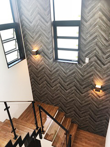 株式会社あいホーム：静岡市葵区・事業所　階段