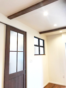 株式会社あいホーム：藤枝市I様邸　仕切り扉