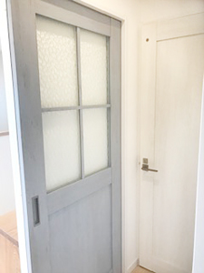 株式会社あいホーム：島田市・T様邸　リビング扉