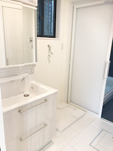 
株式会社あいホーム：葵区・M様邸　脱衣所