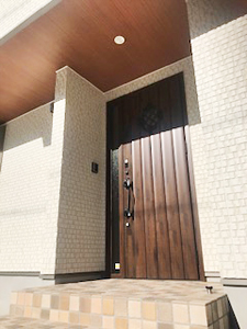 株式会社あいホーム：静岡市葵区・N様邸　玄関