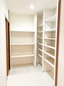 株式会社あいホーム：藤枝市・S様邸　食品庫