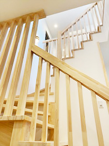 株式会社あいホーム：藤枝市・S様邸　階段
